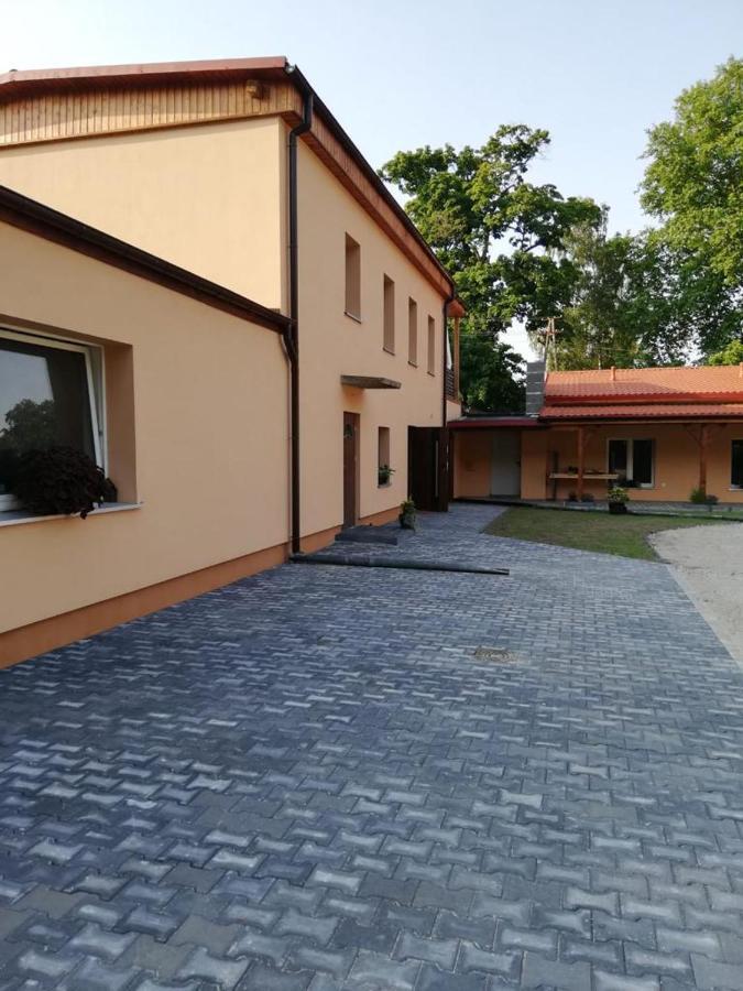 Uroczysko Olesnica Bed & Breakfast Chodziez Bagian luar foto