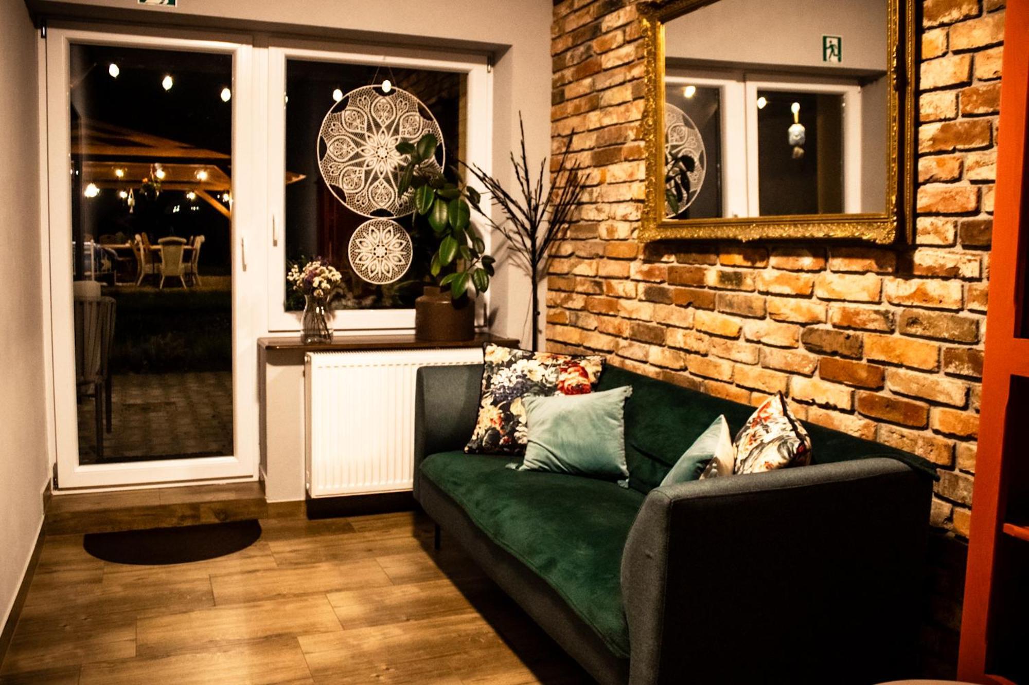 Uroczysko Olesnica Bed & Breakfast Chodziez Bagian luar foto